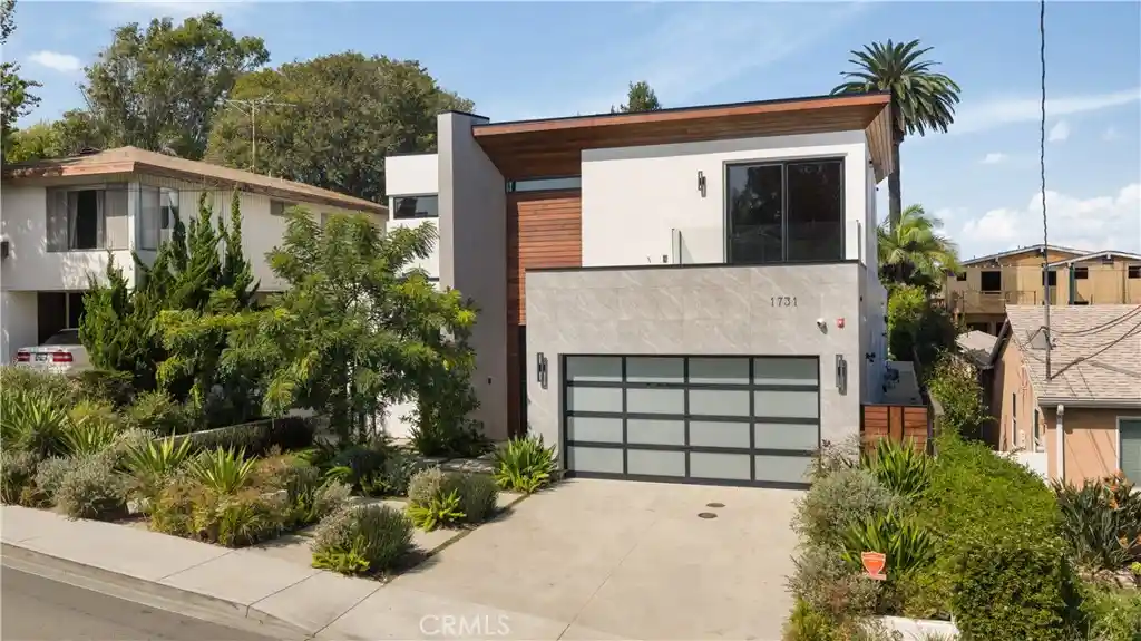 Photo 1 of Mansion for sale at 1731 Ruhland Ave, Manhattan Beach, CA 90266 | MLS# SB26178401 | Listing updated on 2026-10-18