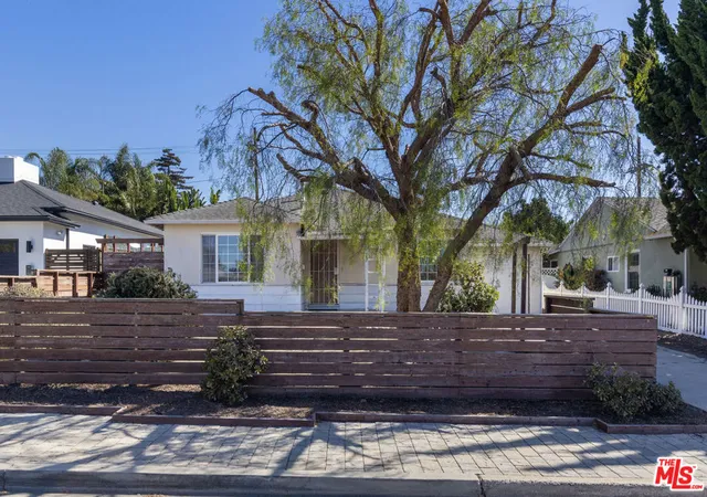 Photo 2 of Single family home for sale at 42 N Mills Rd, Ventura, CA 93003 | MLS# 26995099 | Listing updated on 2026-10-08