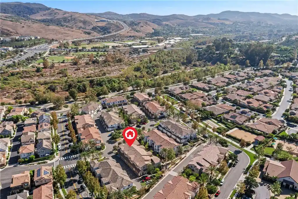 Listing Photo 1 - Condo for sale in 11 Agrios St located at 11 Agrios St, Rancho Mission Viejo, CA 92694 - Unit 11 Agrios St
