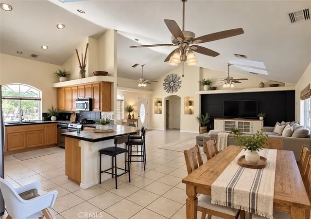 Photo 4 of Single family home for sale at 19755 Reyland Rd, Apple Valley, CA 92308 | MLS# CV26204810 | Listing updated on 2026-10-01