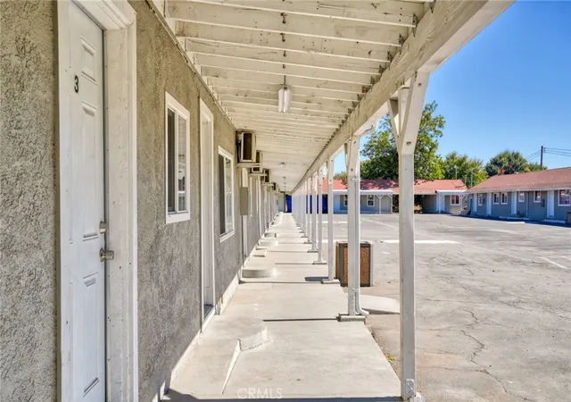 Photo 2 of Multi family home for sale at 1506 S Mariposa, Stockton, CA 95205 | MLS# MC26213487 | Listing updated on 2026-10-02
