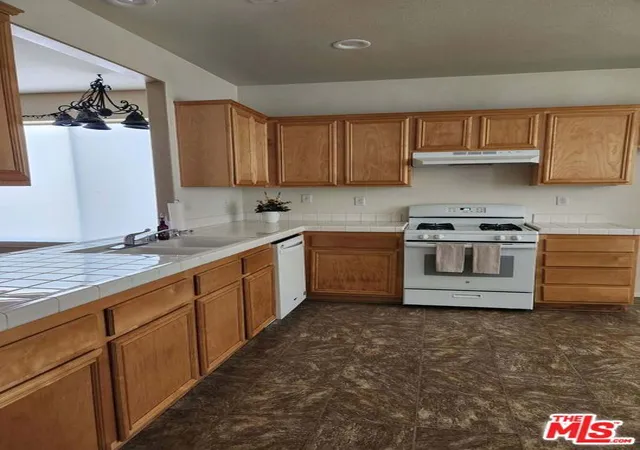 Photo 3 of Single family home for sale at 2292 Versailles St, San Jacinto, CA 92583 | MLS# 26995155 | Listing updated on 2026-10-01