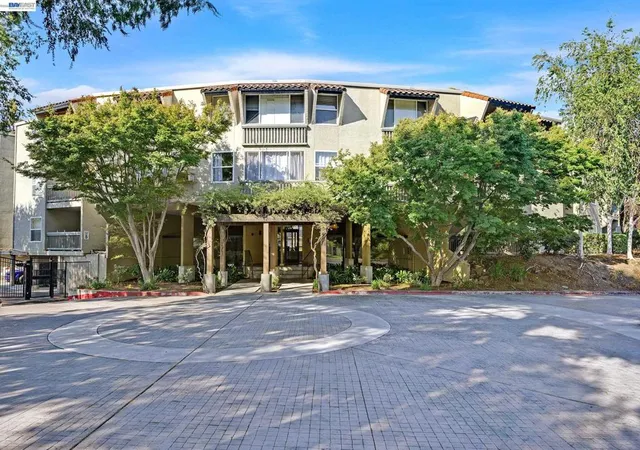 Photo 2 of Condo for sale at 1087 Murrieta Blvd #138, Livermore, CA 94550 | MLS# 41149888 | Listing updated on 2026-10-10