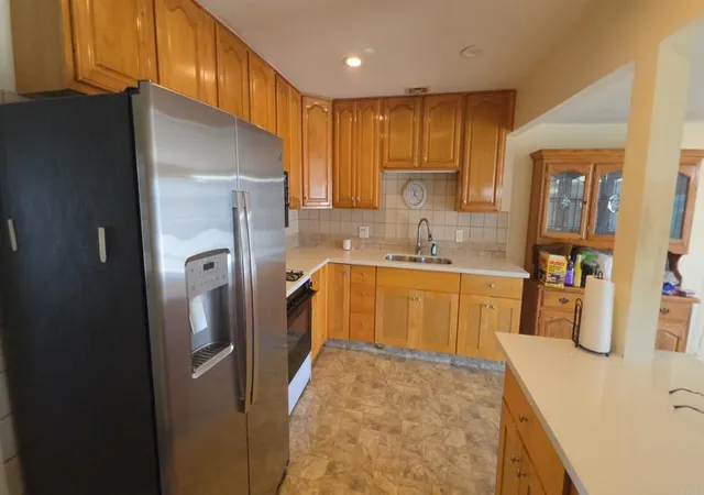 Photo 3 of Sale Pending at 9249 Manor Dr, La Mesa, CA 91942 | MLS# PTP2607386 | Listing updated on 2026-10-03