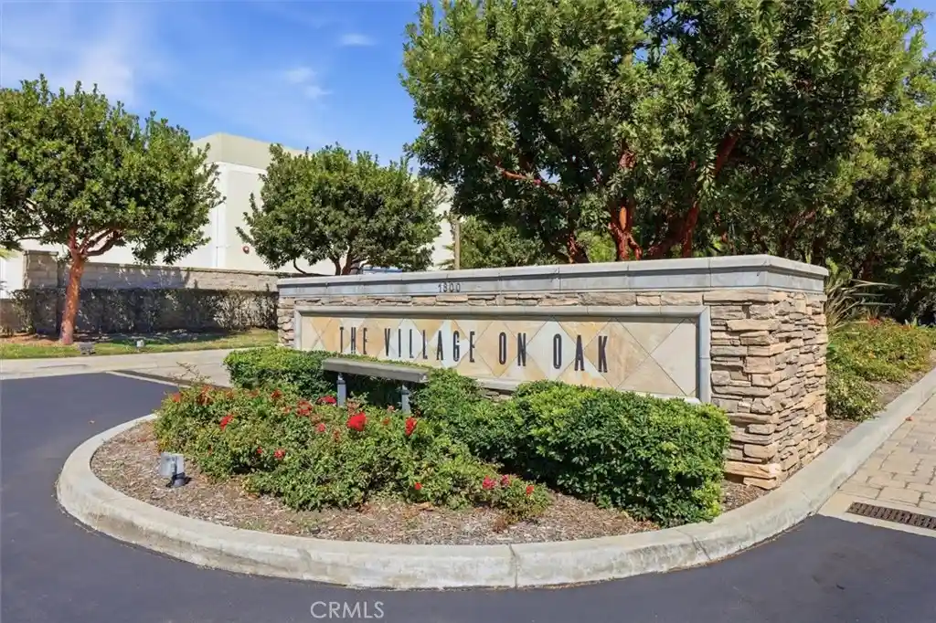 Townhouse for sale at 1800 Oak #515, Torrance, CA 90501 | MLS# PV26212073