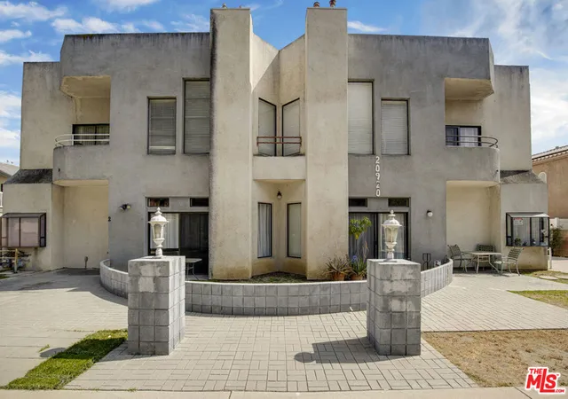 Photo 2 of Condo for sale at 20920 Community St #10, Canoga Park, CA 91304 | MLS# 26995303 | Listing updated on 2026-10-08