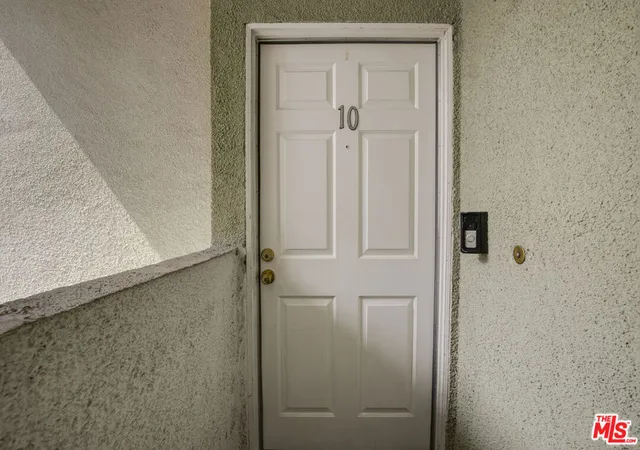 Photo 3 of Condo for sale at 20920 Community St #10, Canoga Park, CA 91304 | MLS# 26995303 | Listing updated on 2026-10-08