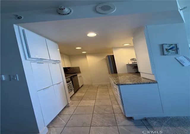 Listing Photo 4 - Condo for sale in building located at 201 Ocean, Santa Monica, CA 90402