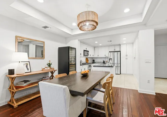 Listing Photo 4 - Condo for sale in building located at 12975 Agustin Pl, Playa Vista, CA 90094 - Unit #134
