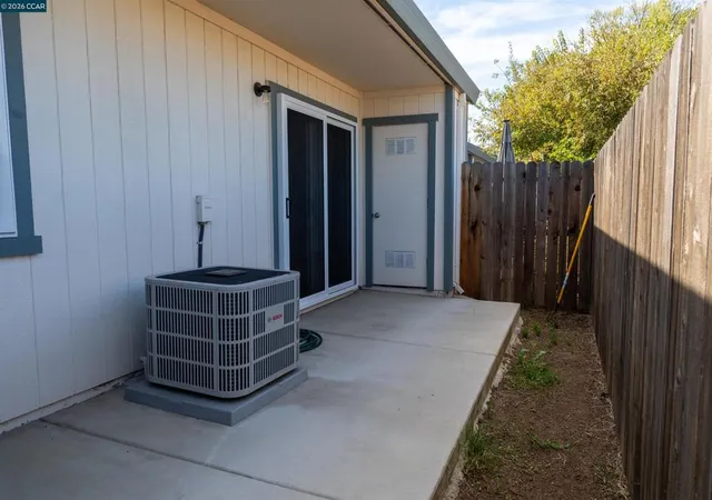 Photo 21 of Condo for sale at 2371 Alta Garden Ln, Sacramento, CA 95825 | MLS# 41149897 | Listing updated on 2026-10-07