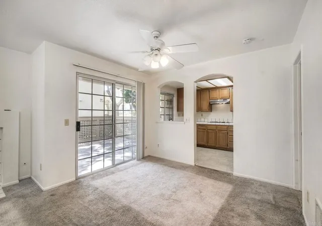 Listing Photo 5 - Condo for sale in building located at 750 Breeze Hl Rd, Vista, CA 92081 - Unit #121