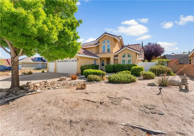 Photo 2 of Single family home for sale at 42526 61st West, Lancaster, CA 93536 | MLS# SR26213605 | Listing updated on 2026-10-02