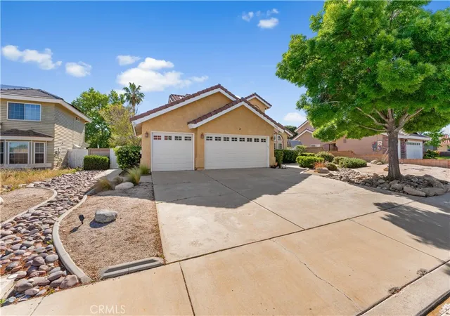 Photo 4 of Single family home for sale at 42526 61st West, Lancaster, CA 93536 | MLS# SR26213605 | Listing updated on 2026-10-02