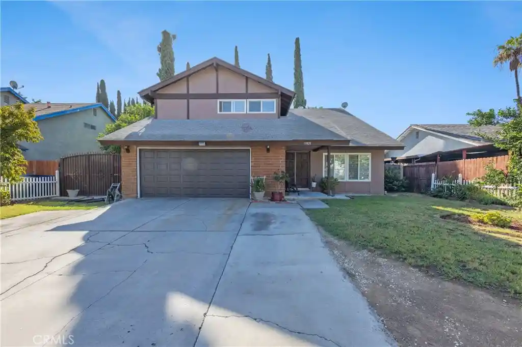Photo 1 of Single family home for sale at 10926 Cochran Ave, Riverside, CA 92505 | MLS# IV26212581 | Listing updated on 2026-10-26