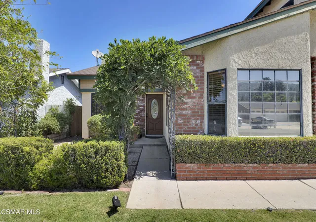 Photo 3 of Single family home for sale at 6447 Hope St, Simi Valley, CA 93063 | MLS# 226004666 | Listing updated on 2026-10-09