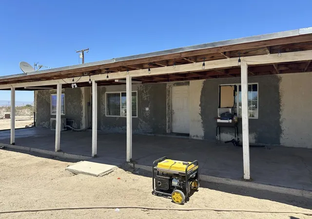 Photo 2 of Manufactured home for sale at 1204 Shore Garden St, Thermal, CA 92274 | MLS# 219153501DA | Listing updated on 2026-10-02