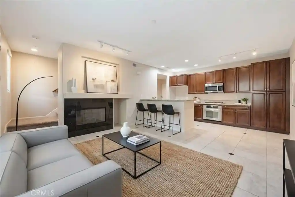 Photo 1 of Townhouse for sale at 30505 Cyn Hills #2504, Lake Elsinore, CA 92532 | MLS# CV26213697 | Listing updated on 2026-10-30