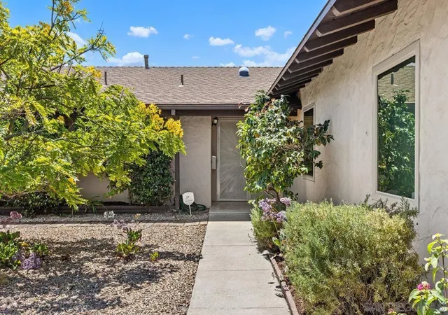 Photo 3 of Single family home for sale at 12535 Horado, San Diego, CA 92128 | MLS# 260023844SD | Listing updated on 2026-10-01