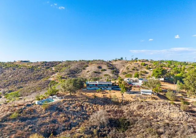 Photo 2 of Single family home for sale at 30126 Castlecrest Dr, Valley Center, CA 92082 | MLS# NDP2609123 | Listing updated on 2026-10-01