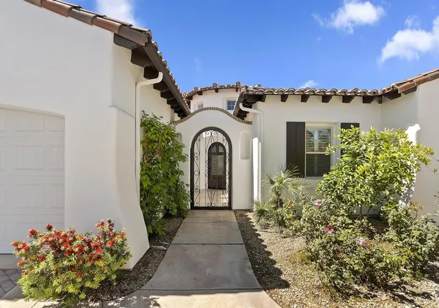 Photo 3 of Single family home for sale at 7 Cielo Vista Ct, Rancho Mirage, CA 92270 | MLS# 219153518DA | Listing updated on 2026-10-02