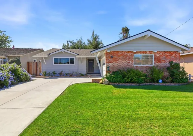 Photo 1 of Sale Pending at 2493 La Mirada Dr, San Jose, CA 95125 | MLS# ML82062834 | Listing updated on 2026-10-08