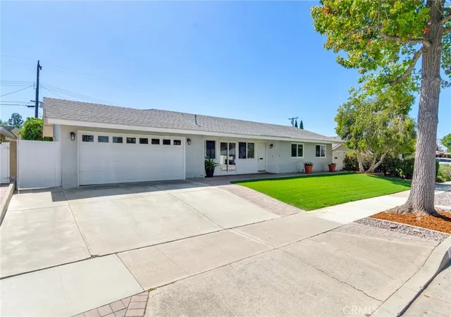 Photo 1 of Single family home for sale at 1102 E Amber Ave, Orange, CA 92865 | MLS# IG26210154 | Listing updated on 2026-10-07