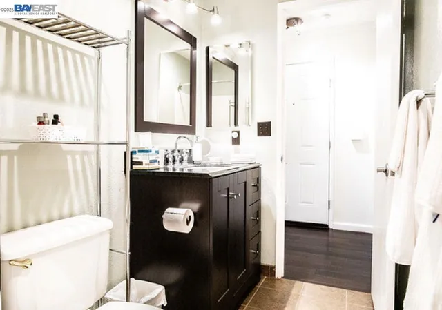 Listing Photo 4 - Condo for sale in building located at 725 Watson Cyn Ct, San Ramon, CA 94582 - Unit #115