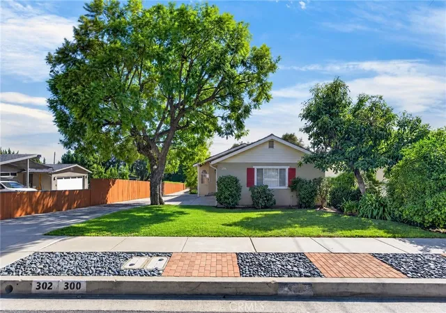 Photo 3 of Single family home for sale at 300 W Laurel Ave, Sierra Madre, CA 91024 | MLS# AR26213751 | Listing updated on 2026-10-11