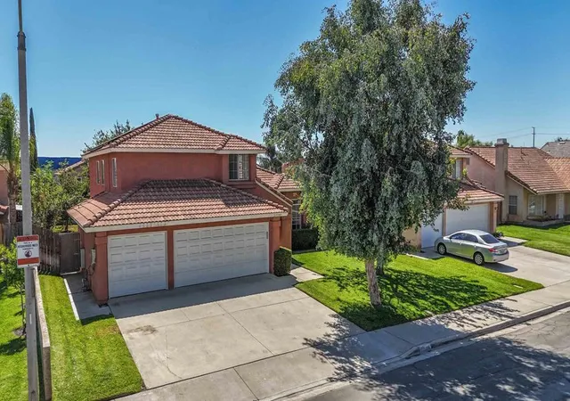 Photo 4 of Single family home for sale at 25599 Fruit Tree St, Moreno Valley, CA 92553 | MLS# 219153532DA | Listing updated on 2026-10-05