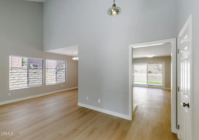 Photo 2 of Sale Pending at 6131 Fremont Cir, Camarillo, CA 93012 | MLS# V1-39029 | Listing updated on 2026-10-07