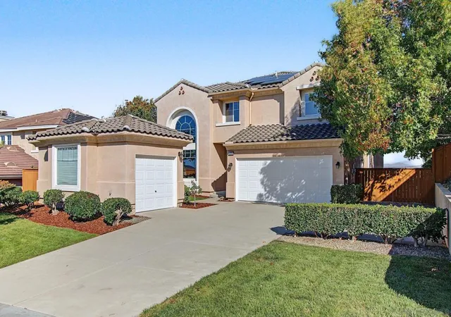 Photo 2 of Sale Pending at 13769 Shl Summit Dr, San Diego, CA 92128 | MLS# 260023861SD | Listing updated on 2026-10-08