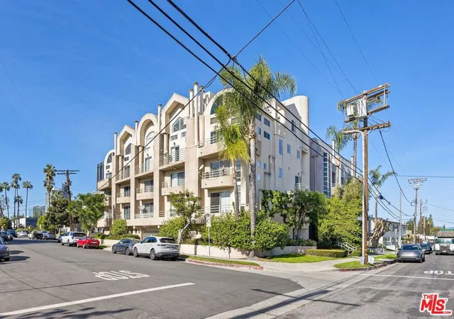 Photo 1 of Condo for sale at 4549 Haskell Ave #1, Encino, CA 91436 | MLS# 26995263 | Listing updated on 2026-10-09