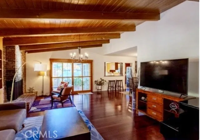 Photo 3 of Single family home for sale at 1724 Sombra Dr, Glendale, CA 91208 | MLS# SR26205592 | Listing updated on 2026-10-02