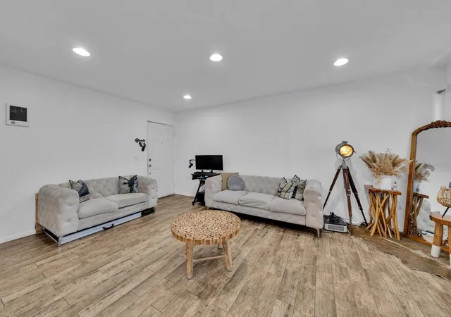 Listing Photo 4 - Condo for sale in building located at 10235 Madrid Wy, Spring Valley, CA 91977 - Unit #114