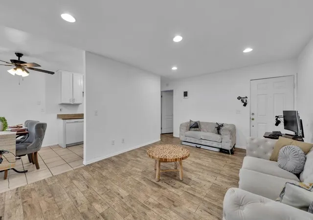 Listing Photo 5 - Condo for sale in building located at 10235 Madrid Wy, Spring Valley, CA 91977 - Unit #114
