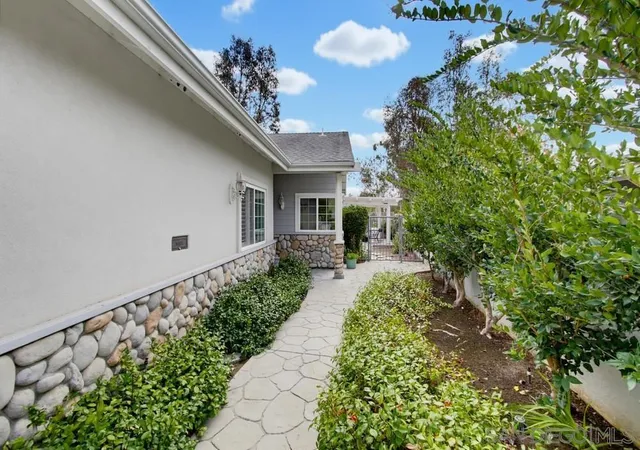 Photo 2 of Sale Pending at 11875 Handrich Dr, San Diego, CA 92131 | MLS# 260023880SD | Listing updated on 2026-10-10
