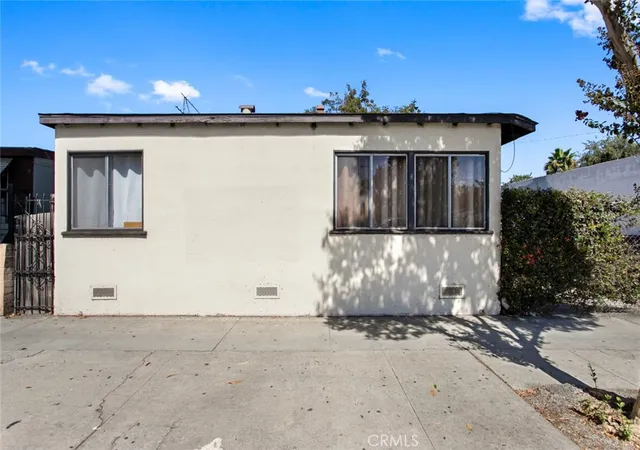 Photo 2 of Multi family home for sale at 5929 Florence Ave, Bell Gardens, CA 90201 | MLS# DW26213332 | Listing updated on 2026-10-02
