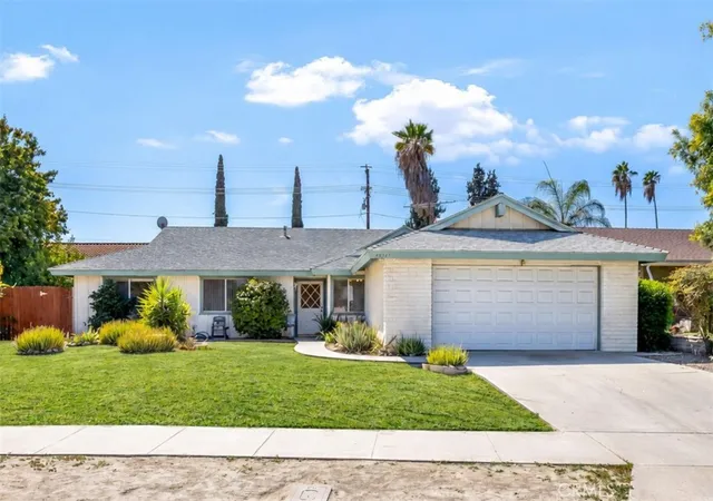 Photo 1 of Sale Pending at 42341 Andrea, Hemet, CA 92544 | MLS# SW26206480 | Listing updated on 2026-10-12