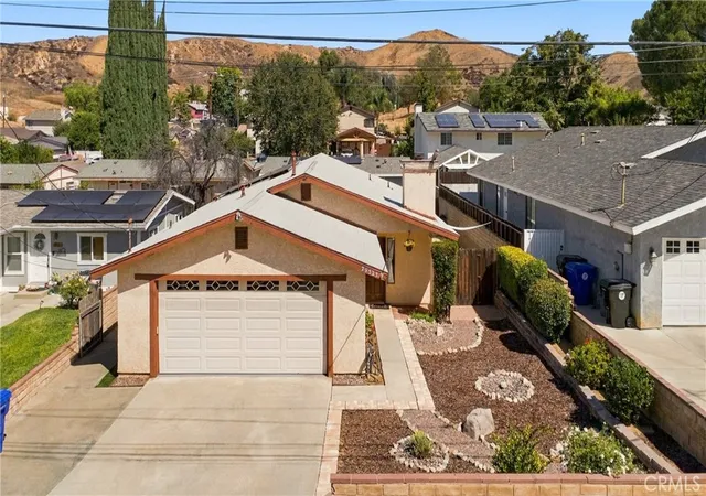 Photo 1 of Single family home for sale at 29523 Hunstock, Castaic, CA 91384 | MLS# PW26210991 | Listing updated on 2026-10-02