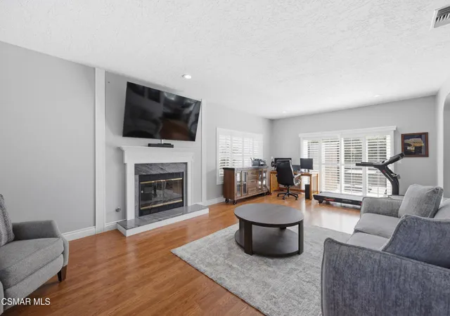 Photo 4 of Single family home for sale at 1314 Gonzales Rd, Simi Valley, CA 93063 | MLS# 226004670 | Listing updated on 2026-10-01
