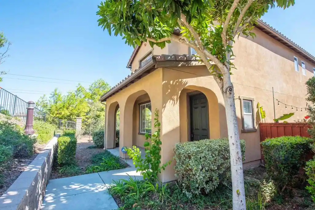 Condo for sale at 2297 Treetop Ln, Chula Vista, CA 91915 | MLS# PTP2607404