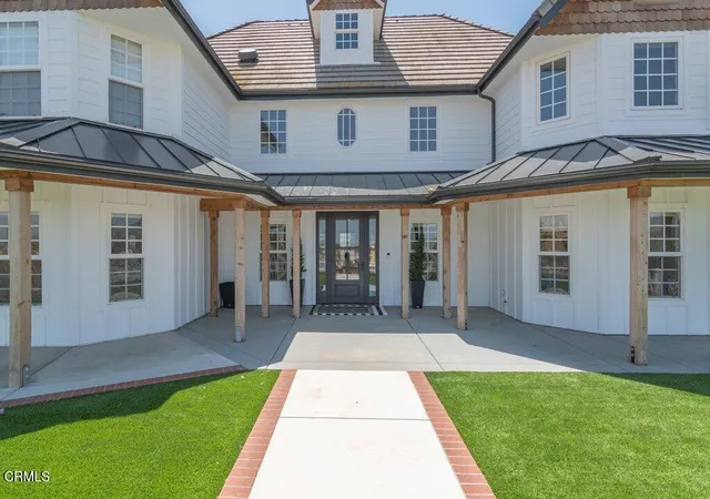 Photo 1 of Single family home for sale at 39497 Calle De Suenos, Murrieta, CA 92562 | MLS# V1-39033 | Listing updated on 2026-10-02