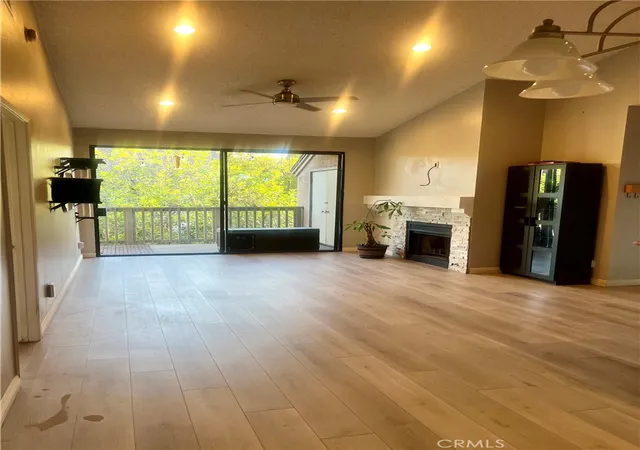 Listing Photo 5 - Condo for sale in building located at 10561 Lakeside Dr S, Garden Grove, CA 92840 - Unit #172