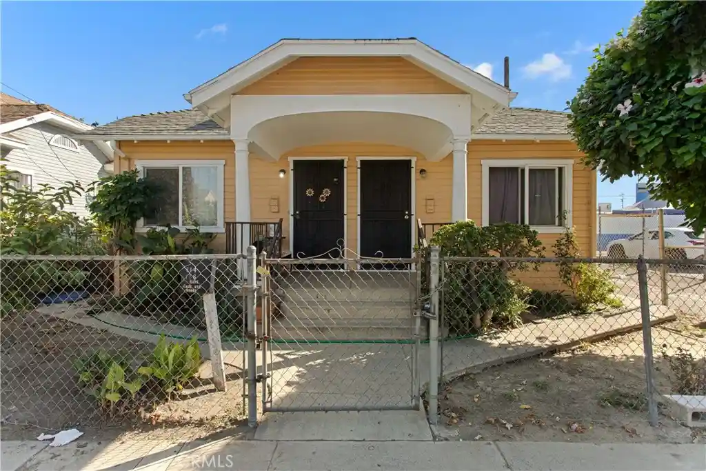 Photo 1 of Sale Pending at 114 E Gage Ave, Los Angeles, CA 90003 | MLS# DW26213329 | Listing updated on 2026-10-22