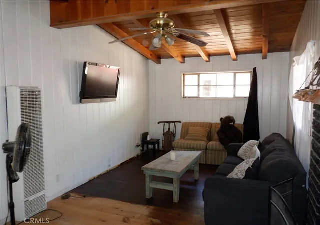 Photo 4 of Single family home for sale at 582 Beechnut, Green Valley Lake, CA 92341 | MLS# IV26214068 | Listing updated on 2026-10-10