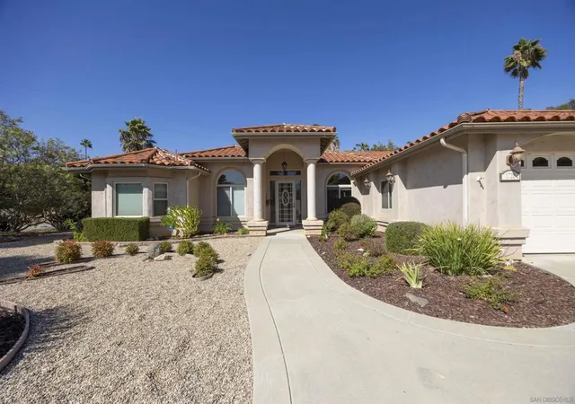 Single family home for sale at 1726 York View Cir, Vista, CA 92084 | MLS# 260023908SD