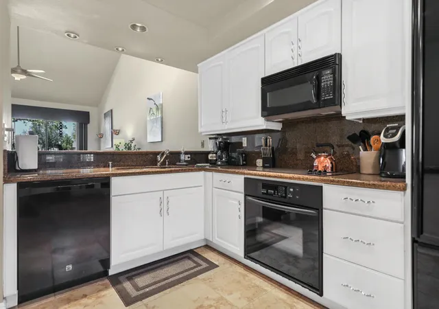 Photo 3 of Condo for sale at 186 Running Springs Dr, Palm Desert, CA 92211 | MLS# 219153584DA | Listing updated on 2026-10-27