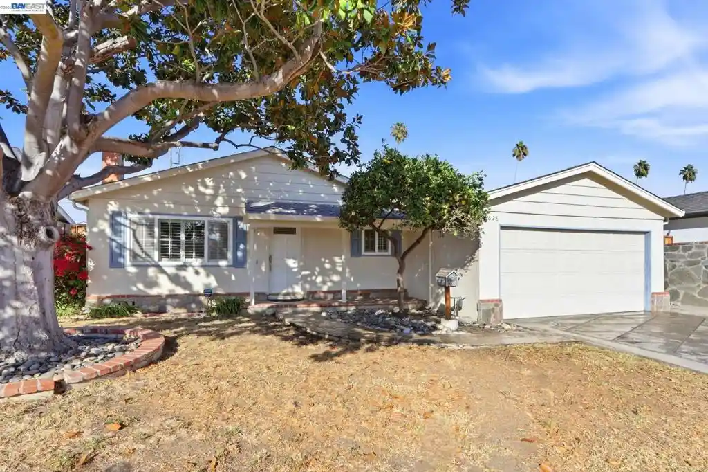 Photo 1 of Sale Pending at 39628 Banyan Tree Rd, Fremont, CA 94538 | MLS# 41149976 | Listing updated on 2026-10-22