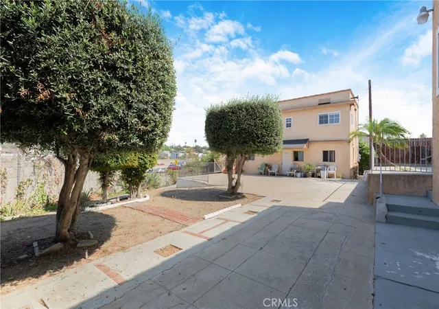 Photo 4 of House for sale at 334 Robinson, Los Angeles, CA 90026 | MLS# SB26214119 | Listing updated on 2026-10-30