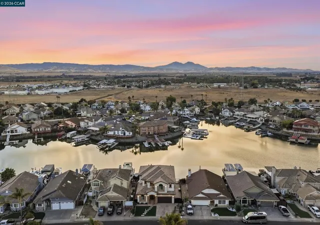 Photo 3 of Single family home for sale at 2012 Windward Pt, Discovery Bay, CA 94505 | MLS# 41149991 | Listing updated on 2026-10-09